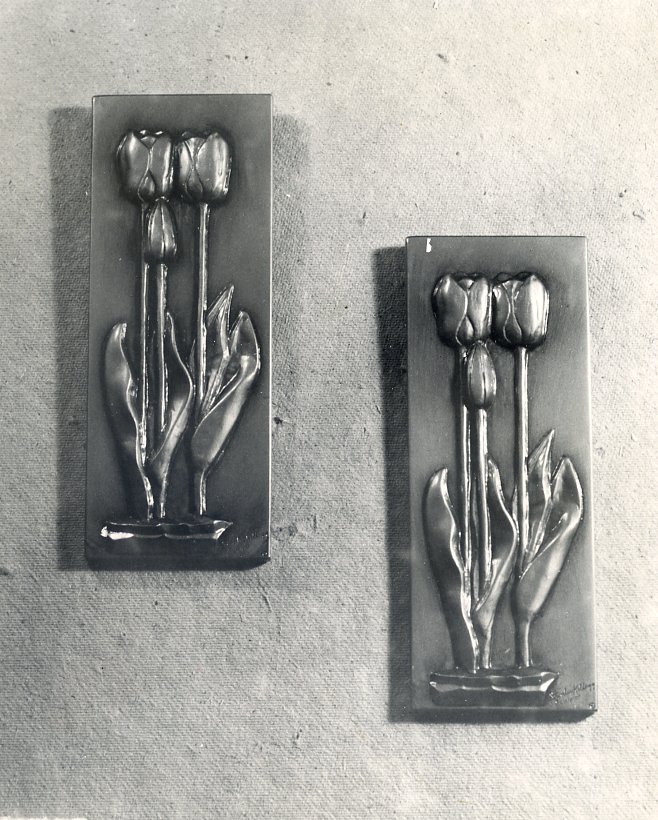 tullip plaques
